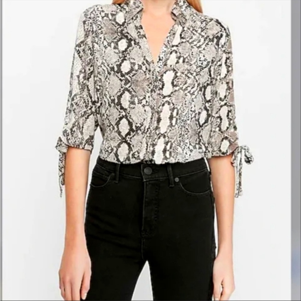 EXPRESS Snake Skin Collared shirt S